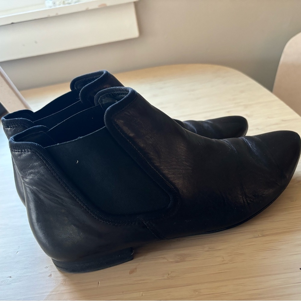 Black leather Paul Green booties
